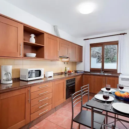 Julianne 3 Puerto del Carmen (Lanzarote)